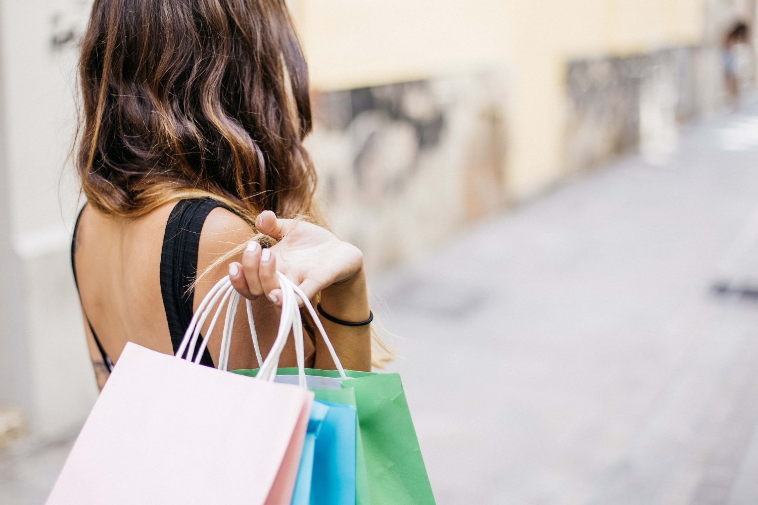 Marketing That Sells the Shopping Experience